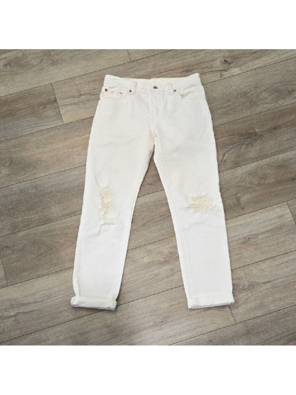 Women's Levi's Distressed Cream Denim Coastal  Jeans
